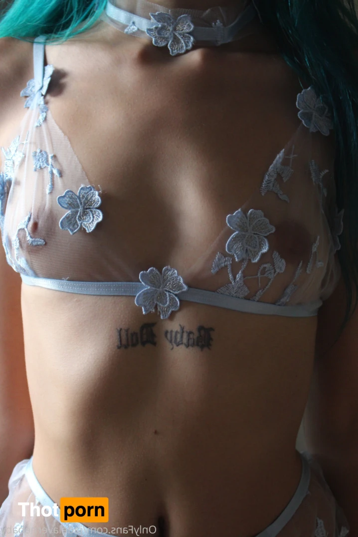 Jade La Verne 13999565