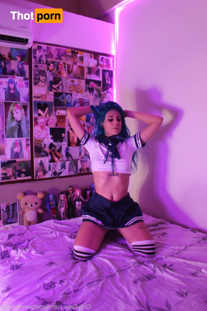 Jade La Verne 14000484