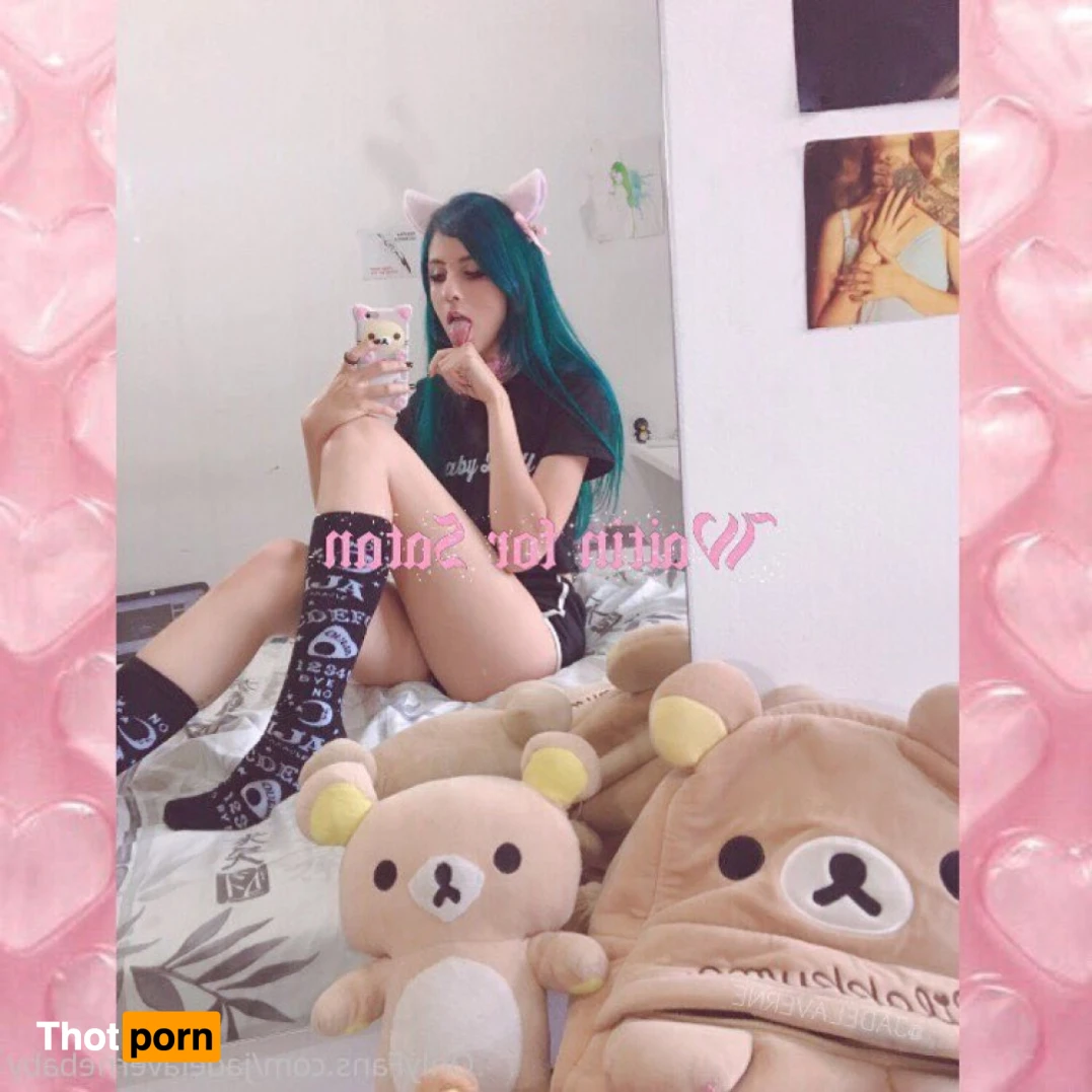 Jade La Verne 14001151