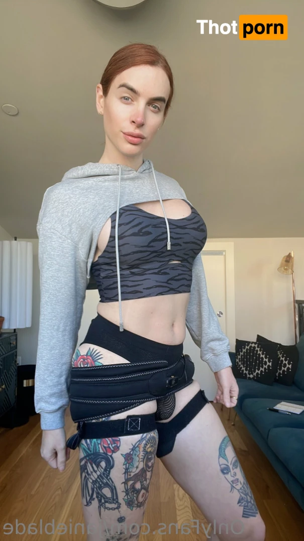 Janie Blade 13922217