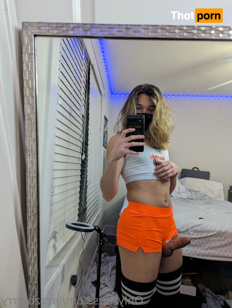 JazzzBerrry (Top 3%!!) 13816767