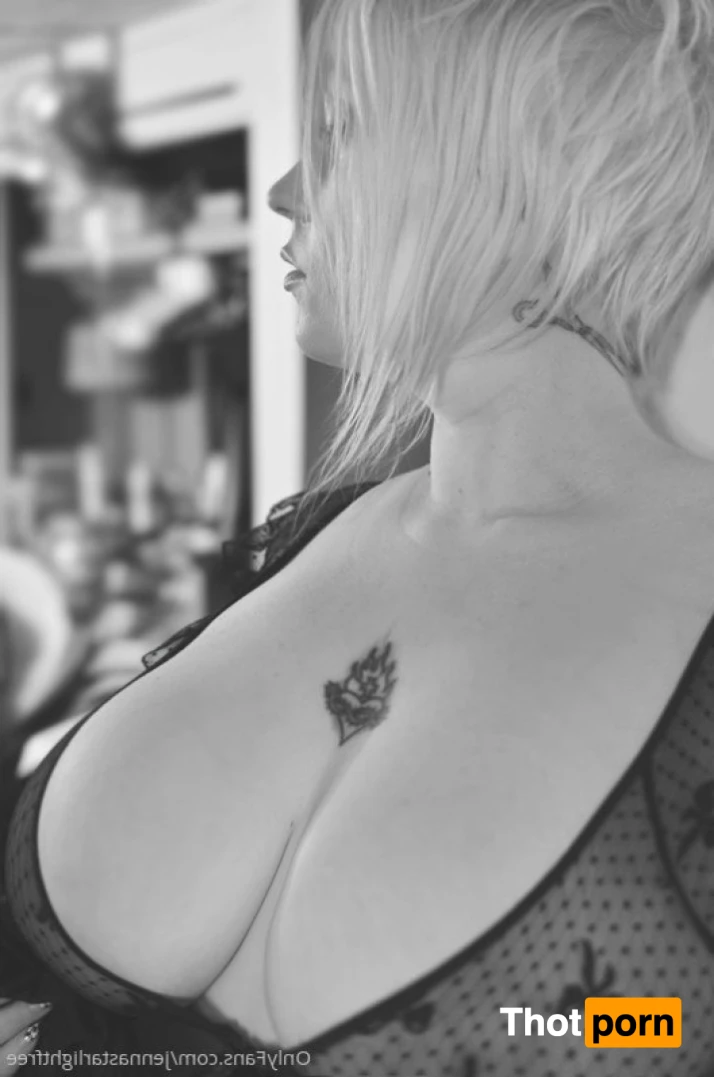 Jenna Starlight (FREE) 13660633