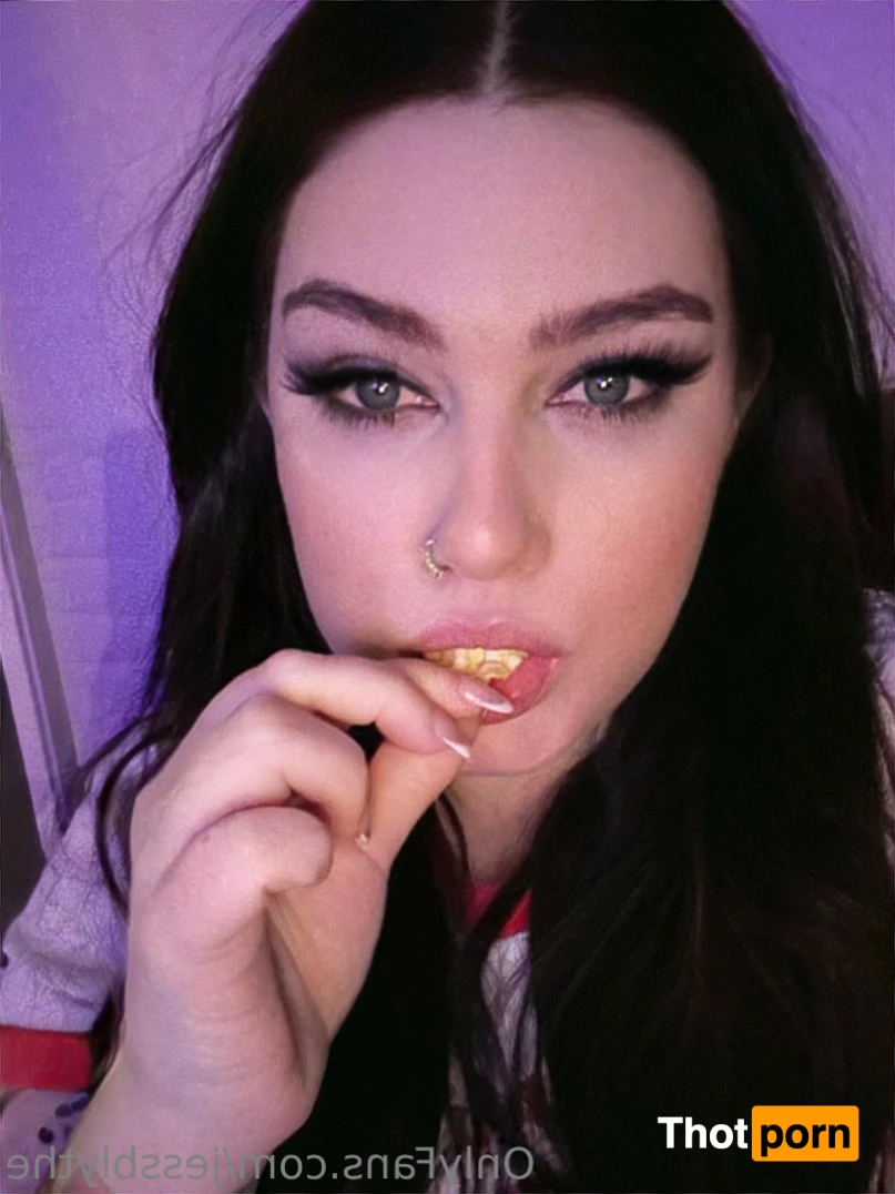 Jess 🍑 top 1.9% 13628494