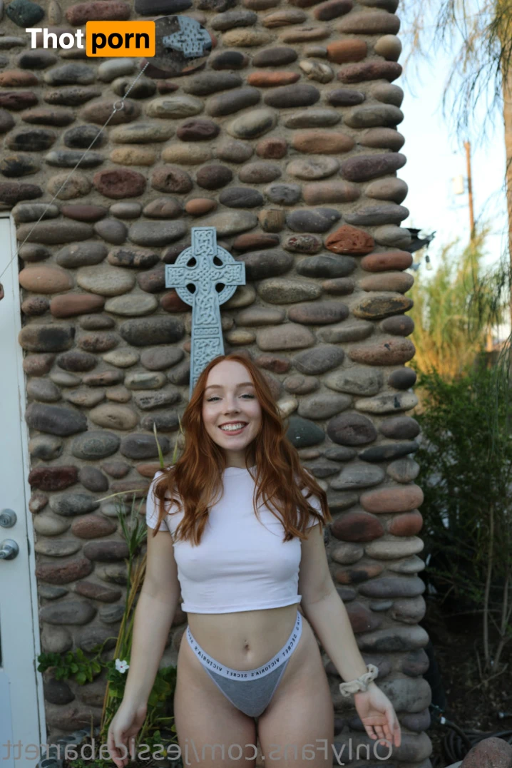 Jessica Barrett 13502543