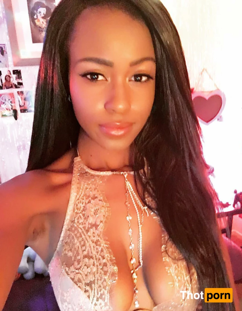 Jezabel Vessir 13003080