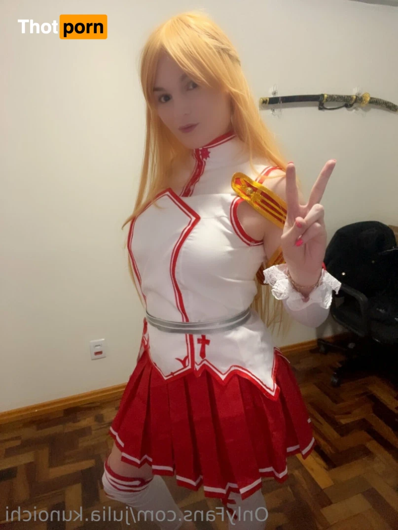 Julia Eileen 12829538