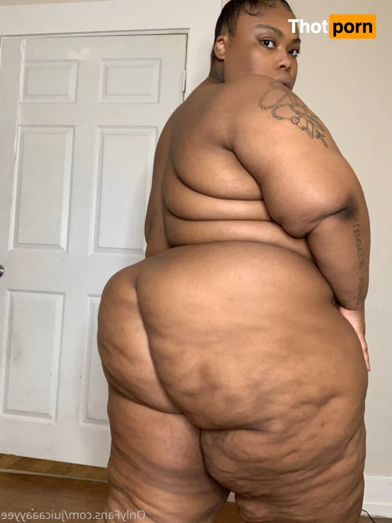 CHECK YOUR DM 😋 [ juicaaayyee ] OnlyFans leaked photo 11247402 on Thotporn