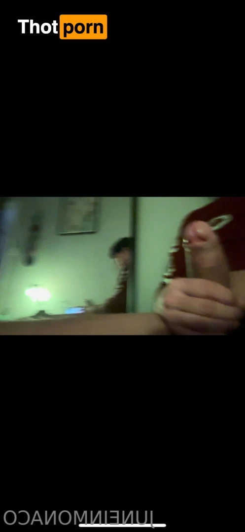 June Strokes 12748906