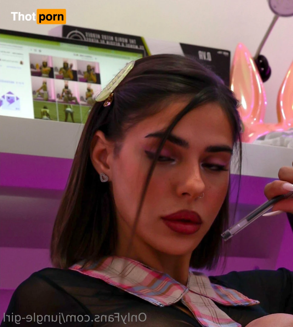 JUNGLE GIRL 🐯 12742448