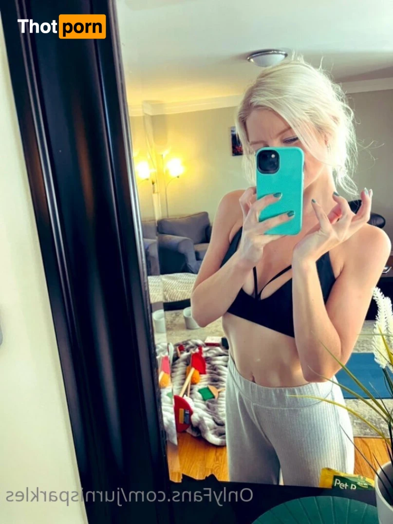 Jurni Sparkles 🦋 12717833