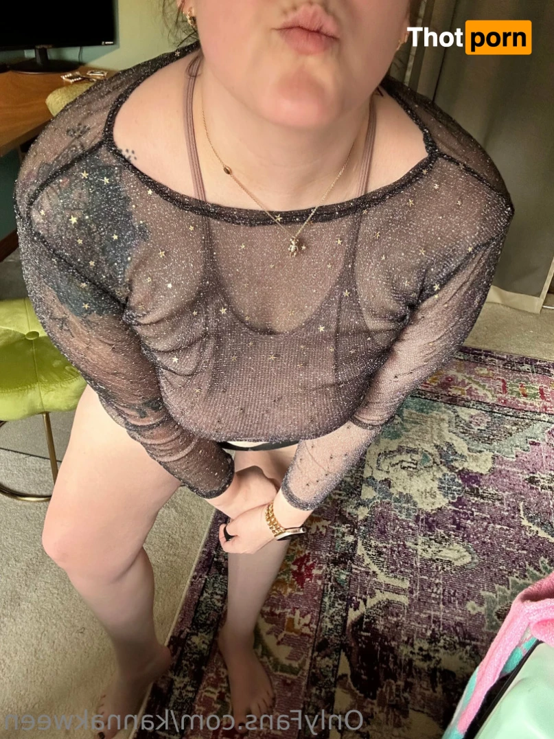 Kanna Kween 🍃💨 12382415