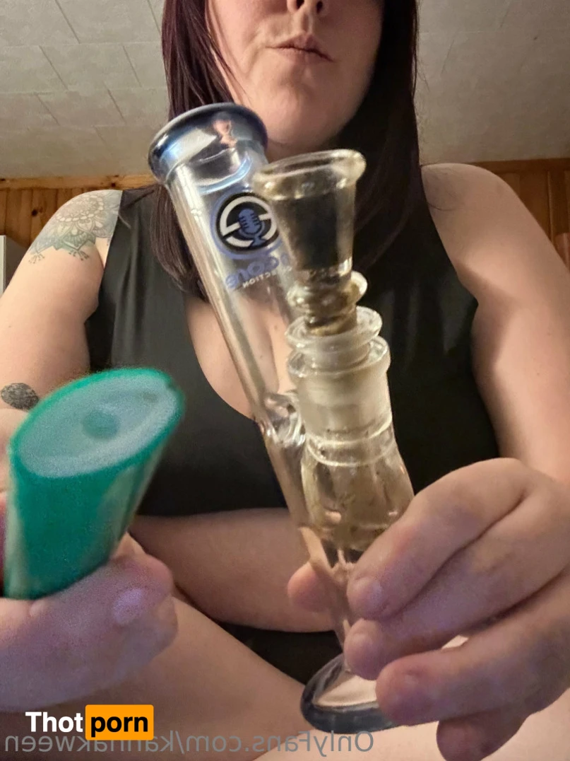 Kanna Kween 🍃💨 12382670