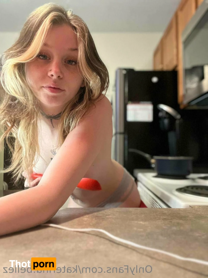 Katerina Bellez 12256207