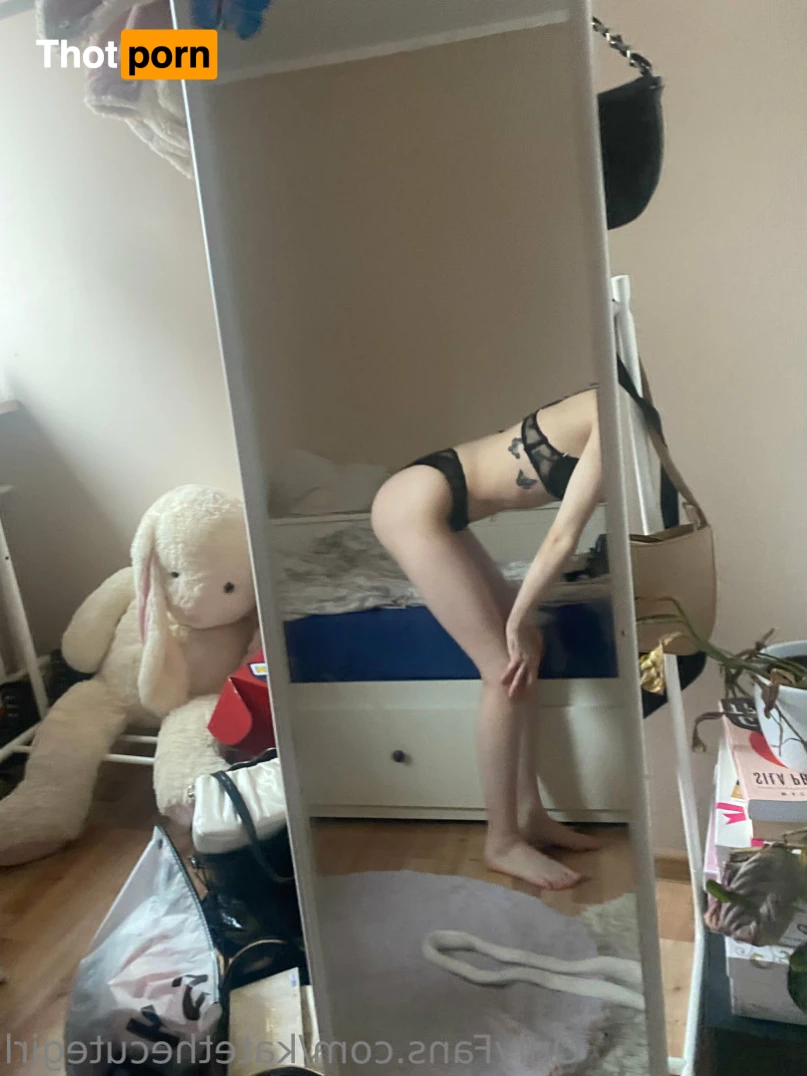 Tiny Kate 👧 12254894