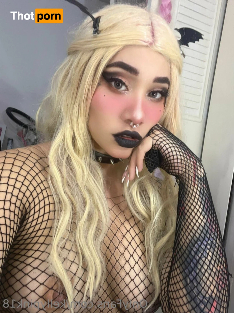 ~kellysaurio~ 12020677