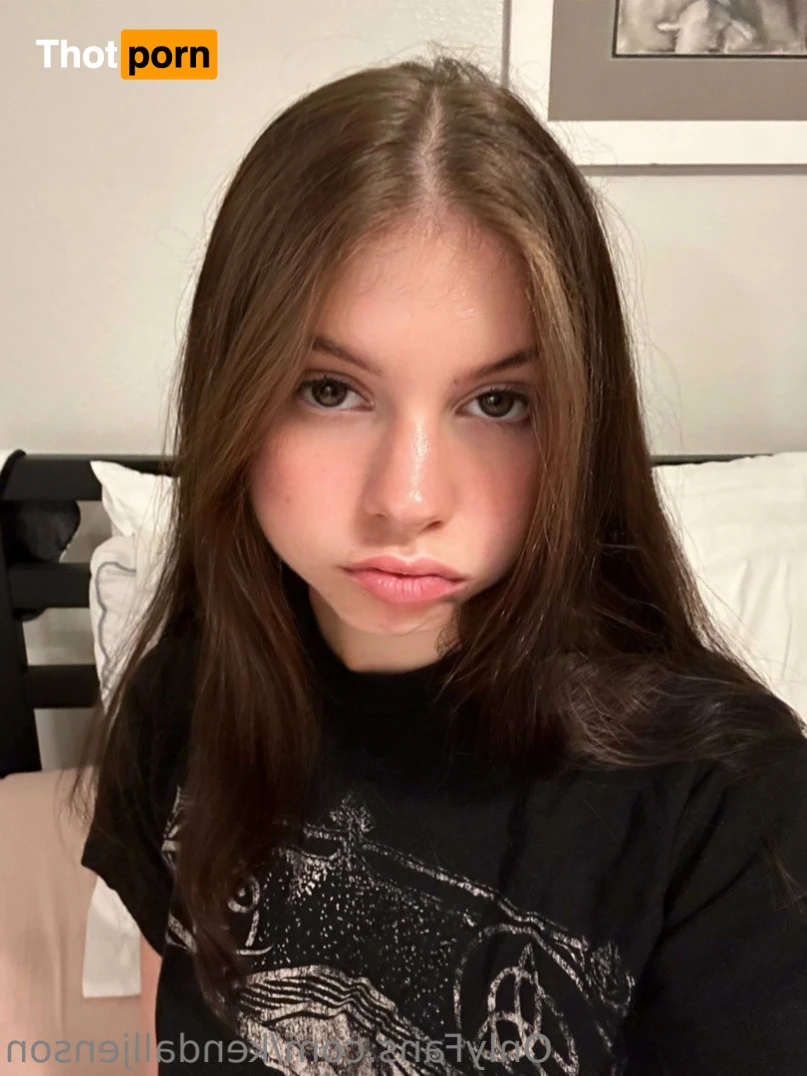 Kendall 🔞 12015611