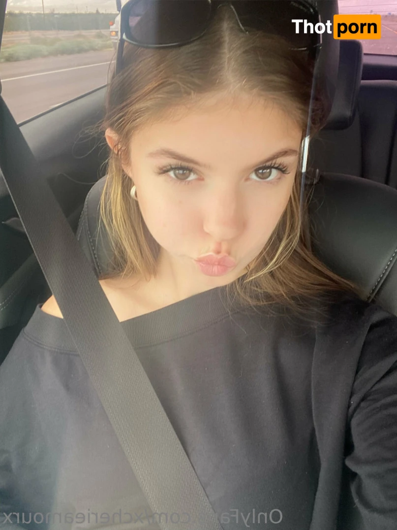 Kendall 🔞 12015724