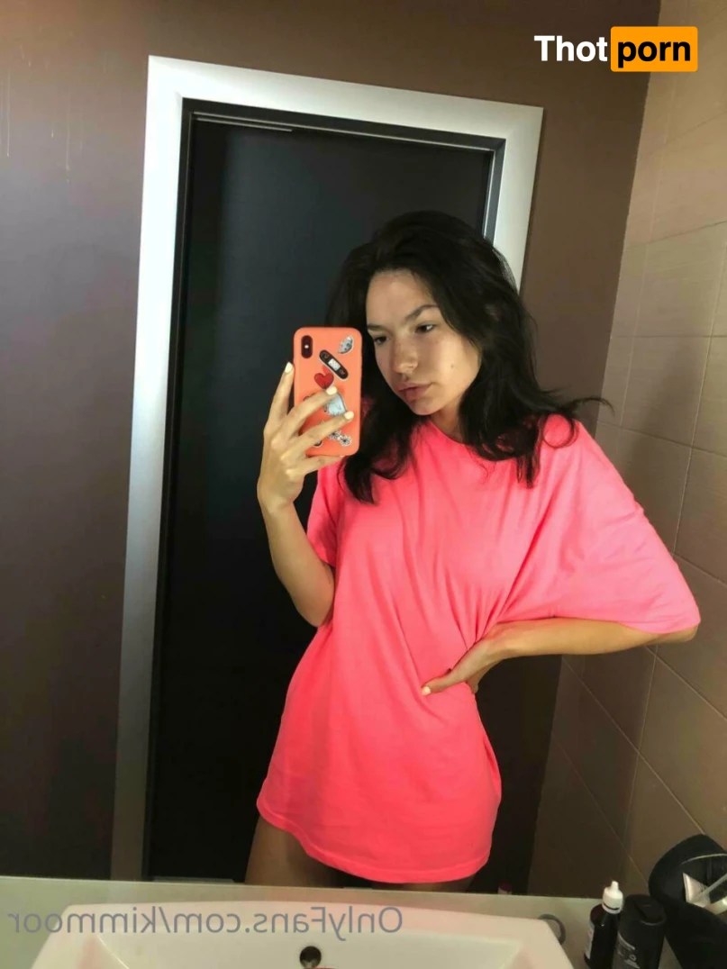 Kim Moor 🍭 11376082