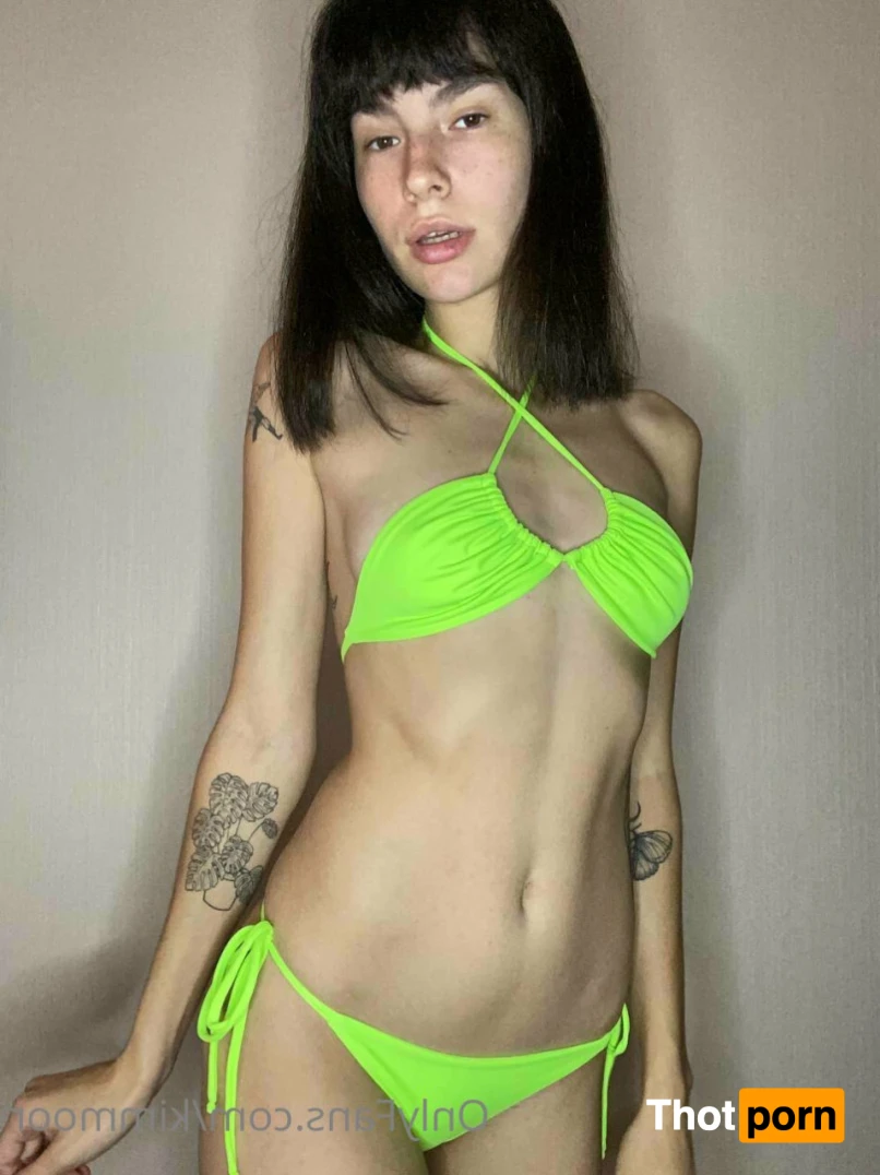 Kim Moor 🍭 11376532