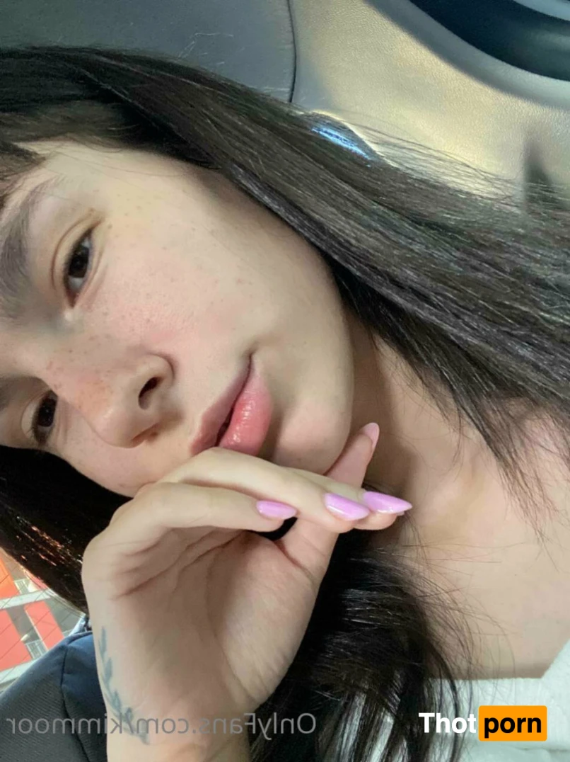 Kim Moor 🍭 11377450