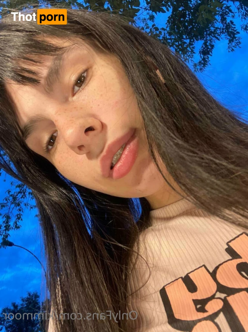 Kim Moor 🍭 11377586