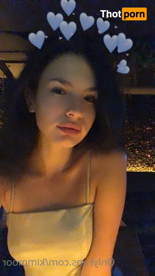 Kim Moor 🍭 11377712