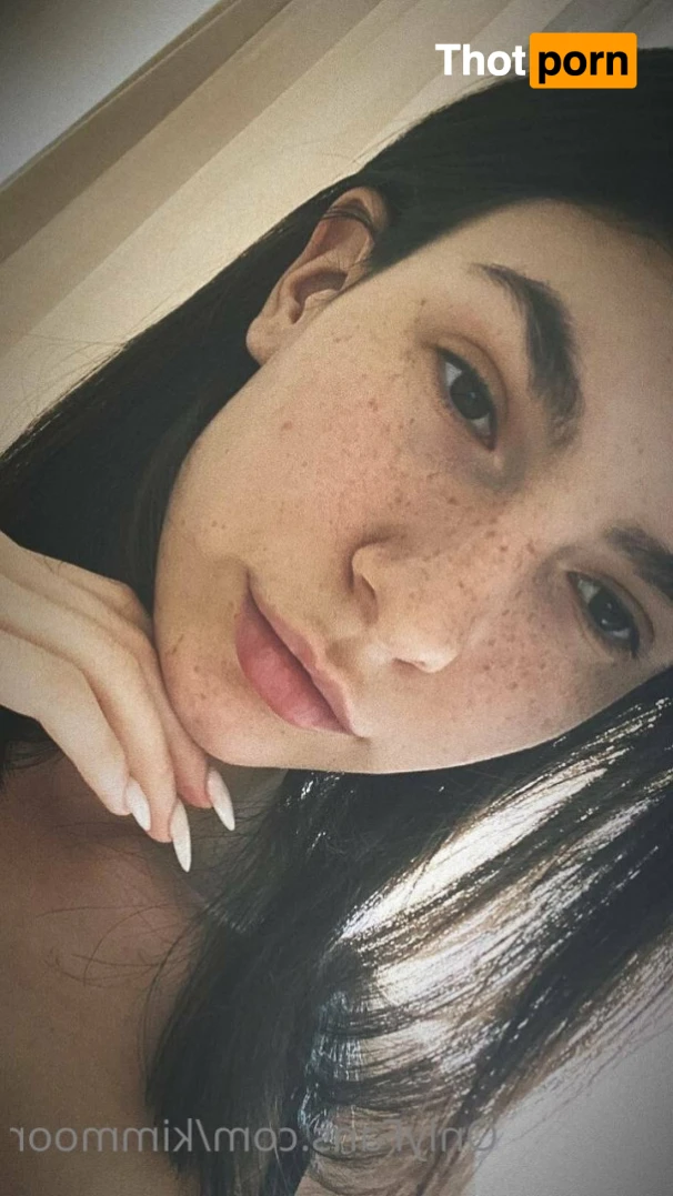 Kim Moor 🍭 12573056