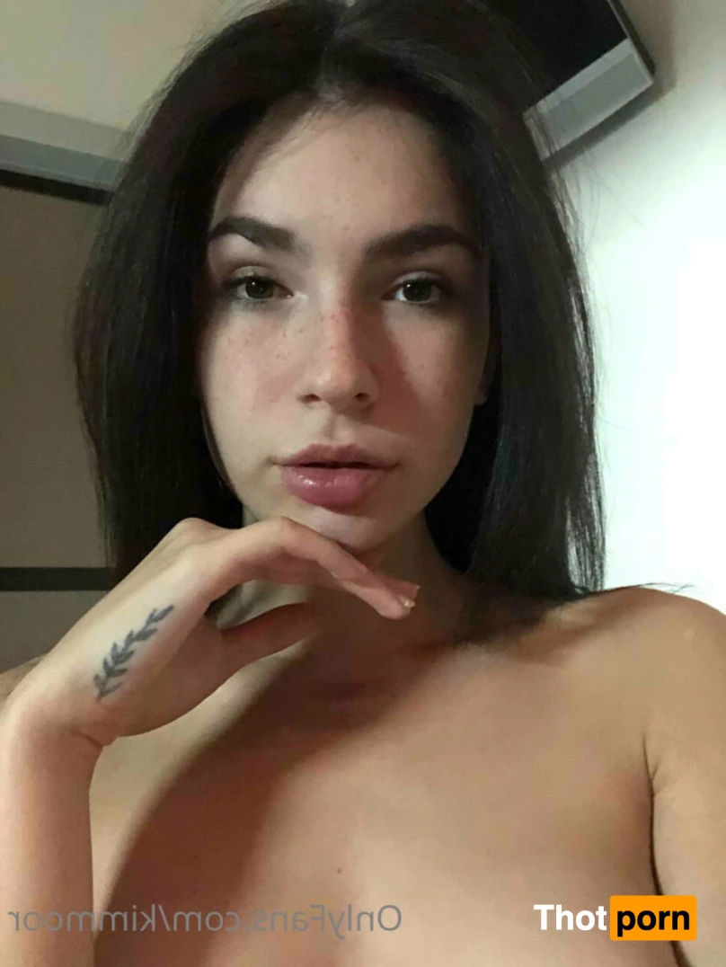 Kim Moor 🍭 12573096