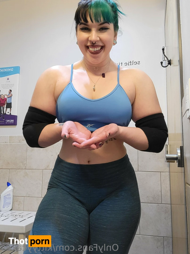 Kitty Cakes 16496652