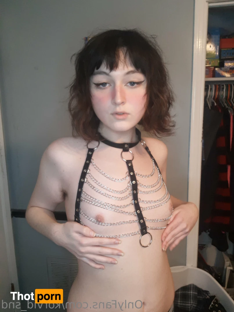 raven 🔪 🏳️‍⚧️ she/her 16486986