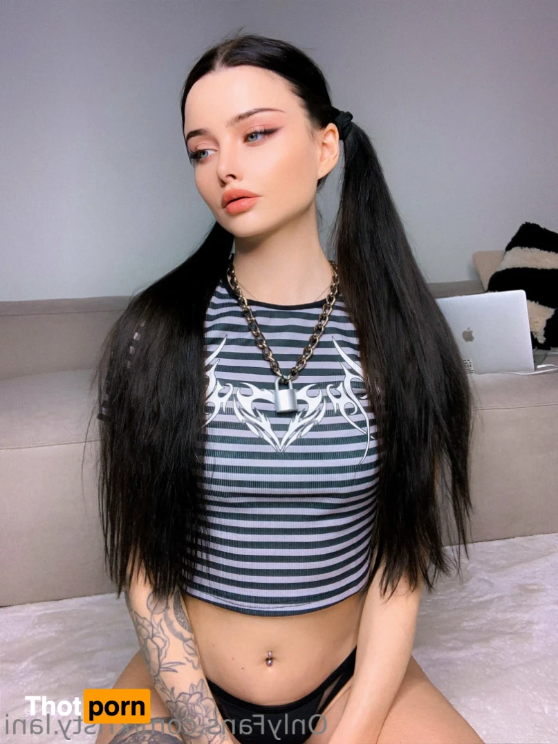 Kristy Lani 16476819