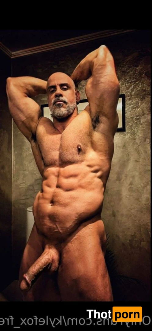 Kyle.F - free 16438944