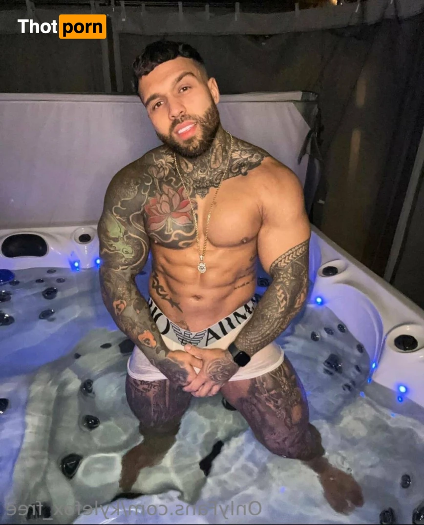 Kyle.F - free 16439085