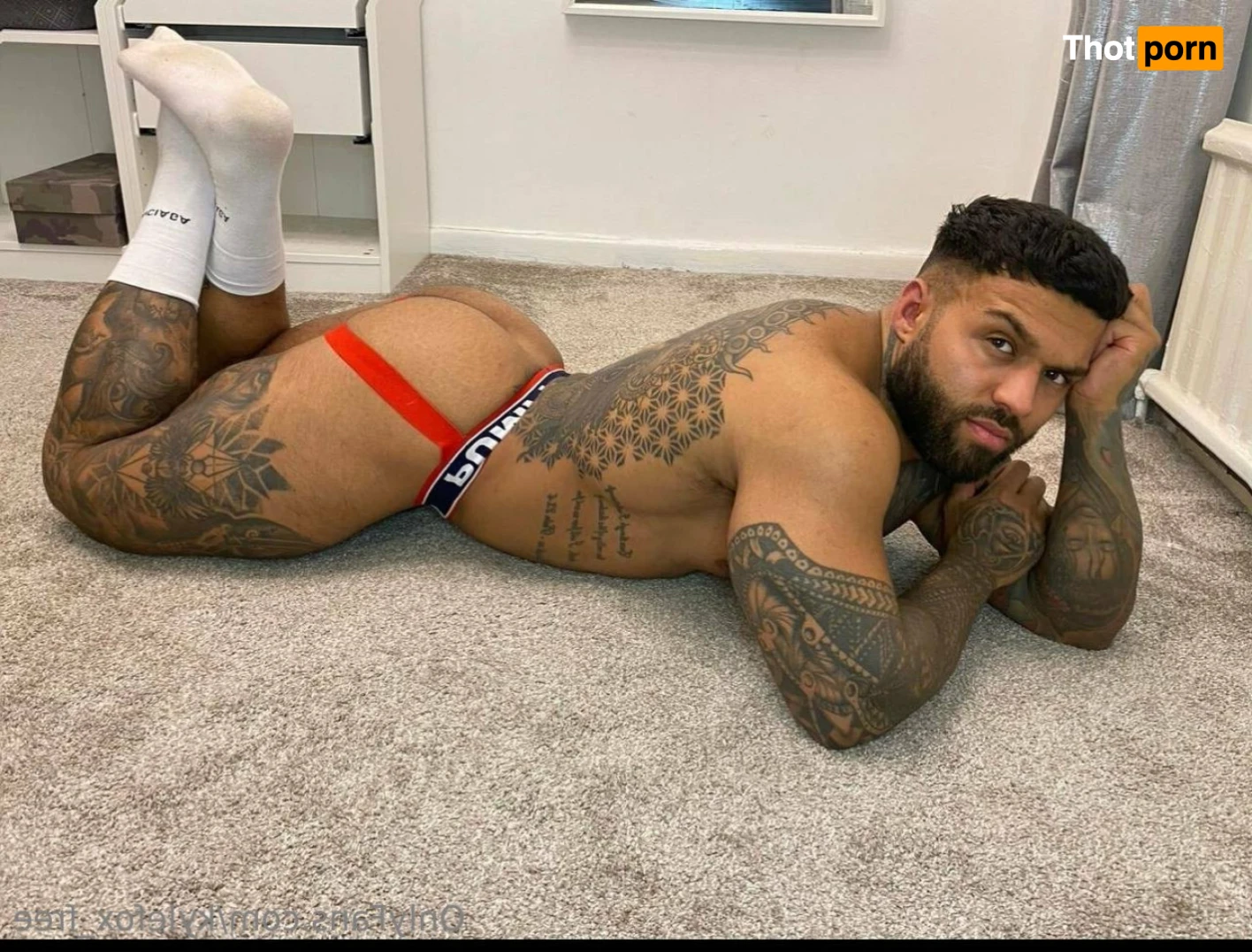 Kyle.F - free 16439162