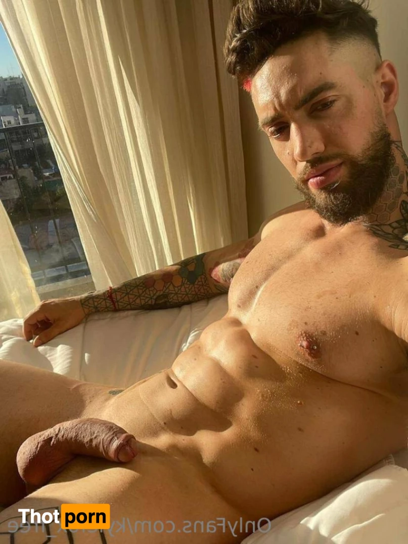 Kyle.F - free 16439283