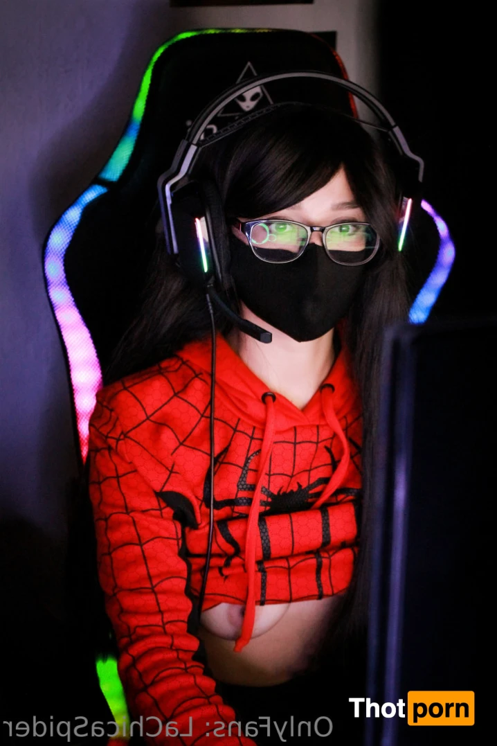 LaChicaSpider 16420517