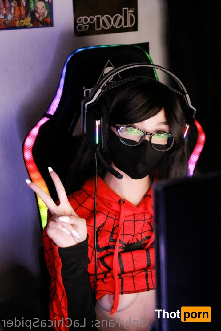 LaChicaSpider 16420673