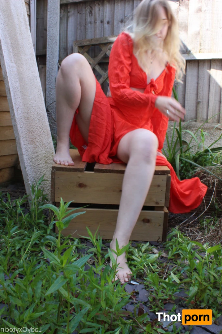 Lady Oxytocin 16392531