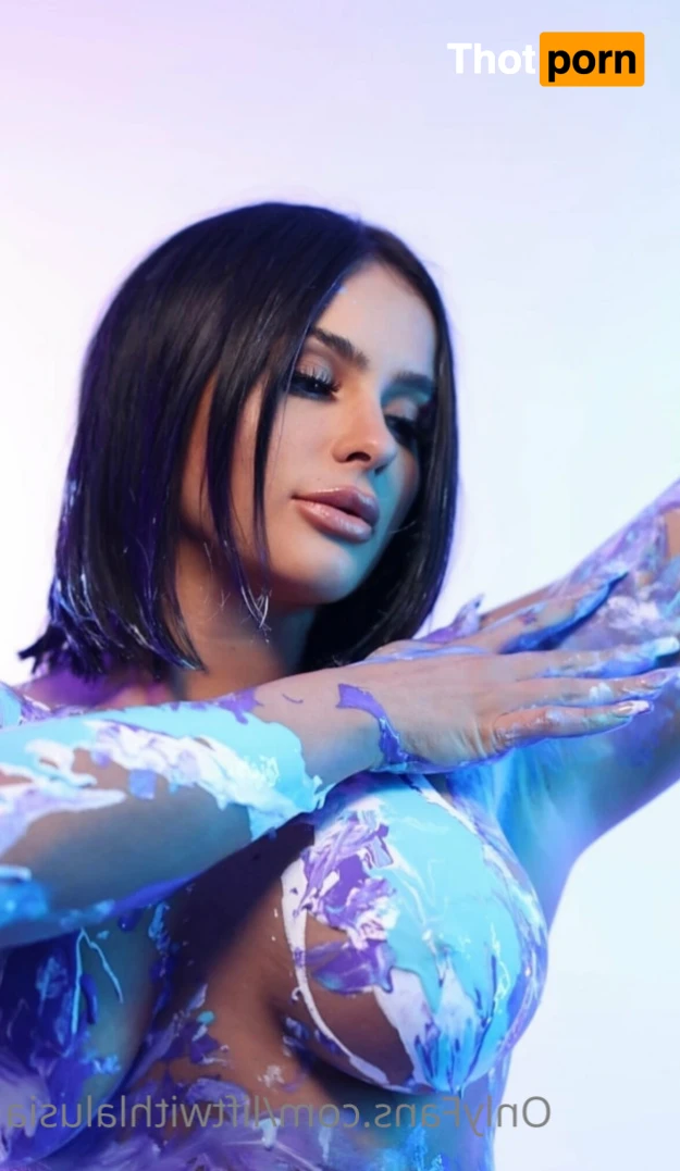 Lalusia🍯🍑 16344661