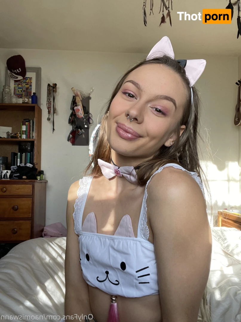 Naomi Swann 14290549