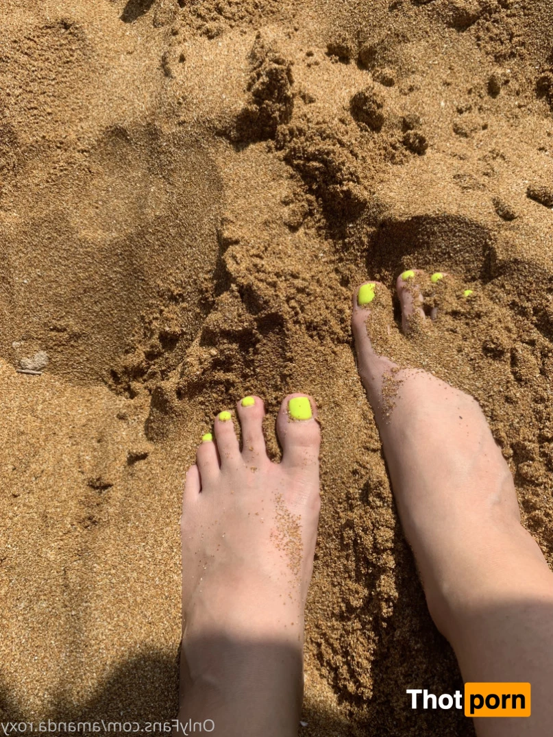 Lara roxy rox 16217193