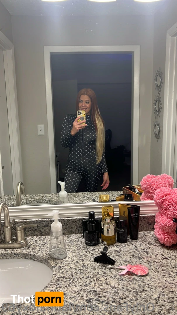 Latinafoxy69 16186409