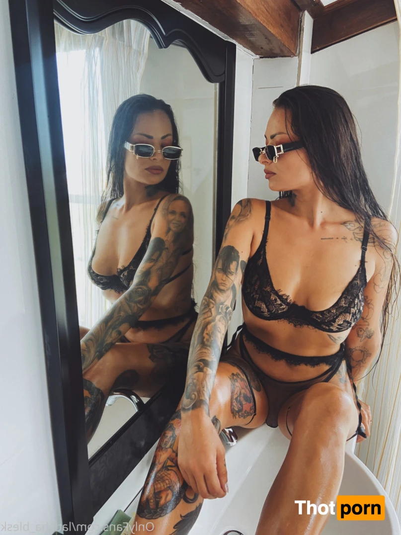 Latisha Blesk   🔥 16183878