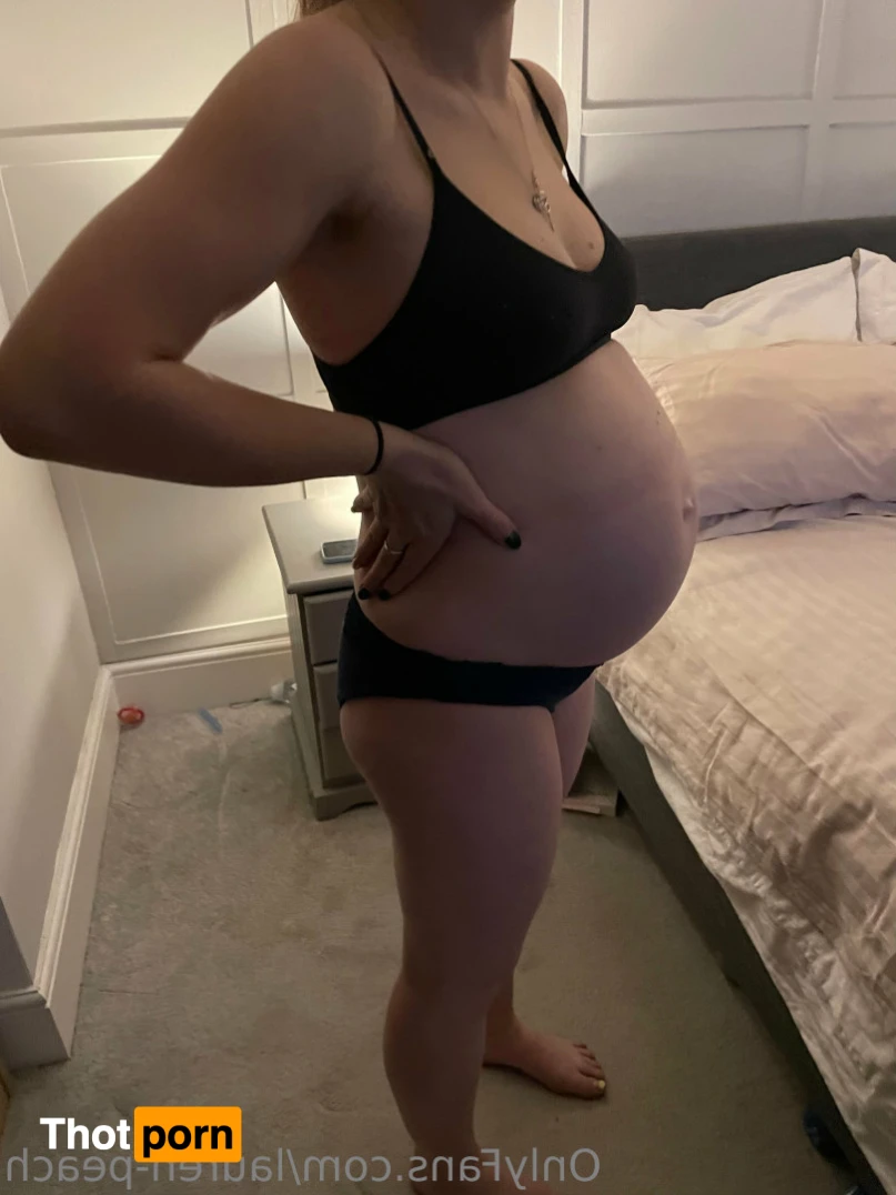 lauren Peach 16178503