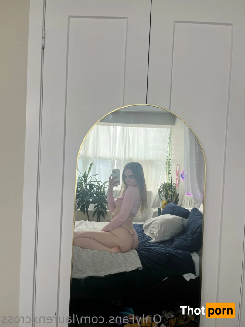 Lauren Cross 16160971