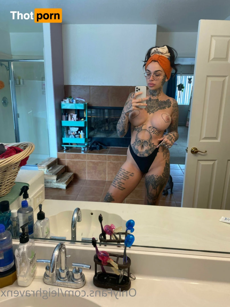 Leigh Raven 16073969