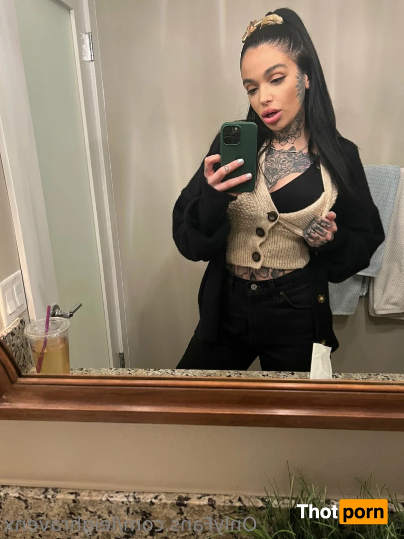 Leigh Raven 16074328