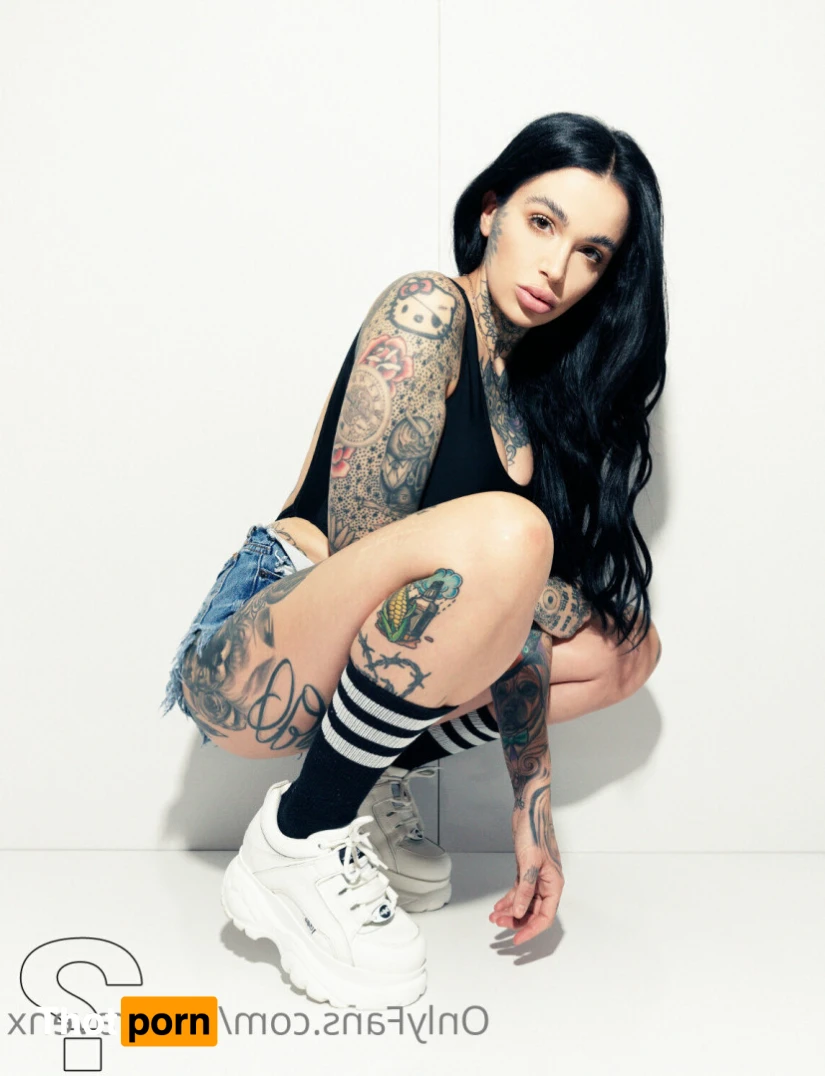 Leigh Raven 16074690