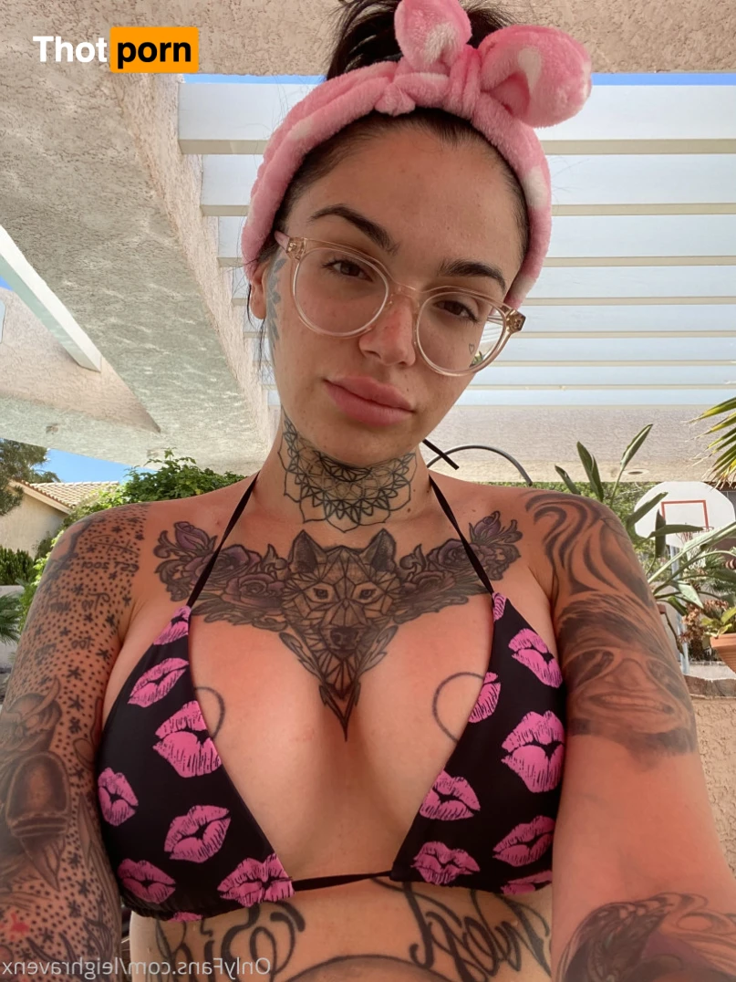 Leigh Raven 16074704