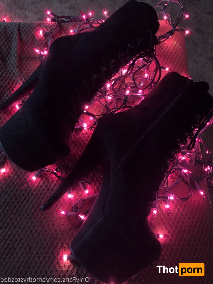 LactatingLena 16061487